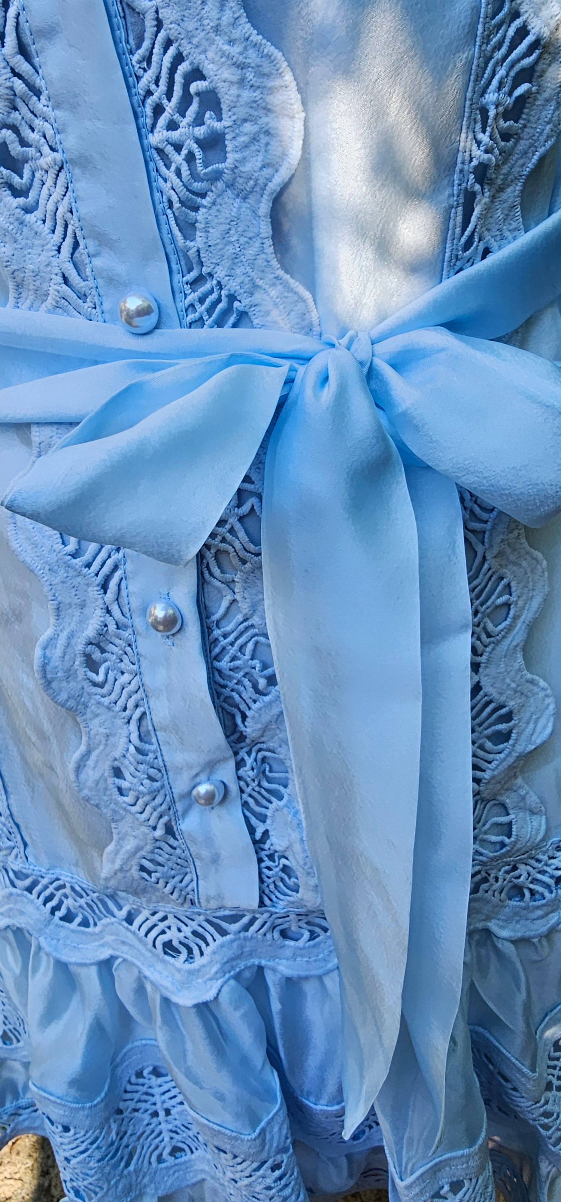 Robe Bleu Ciel Boutons & Ceinture