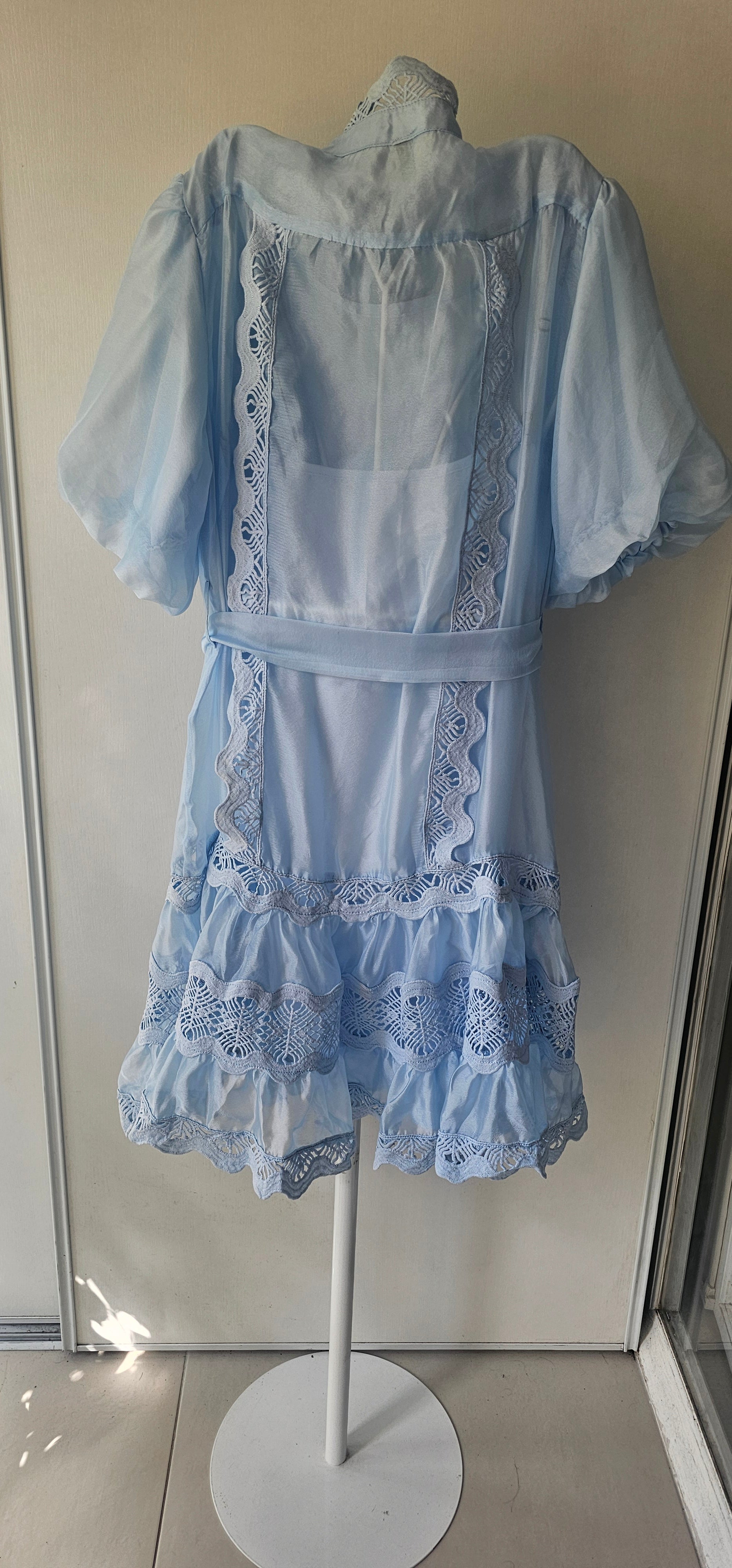 Robe Bleu Ciel Boutons & Ceinture