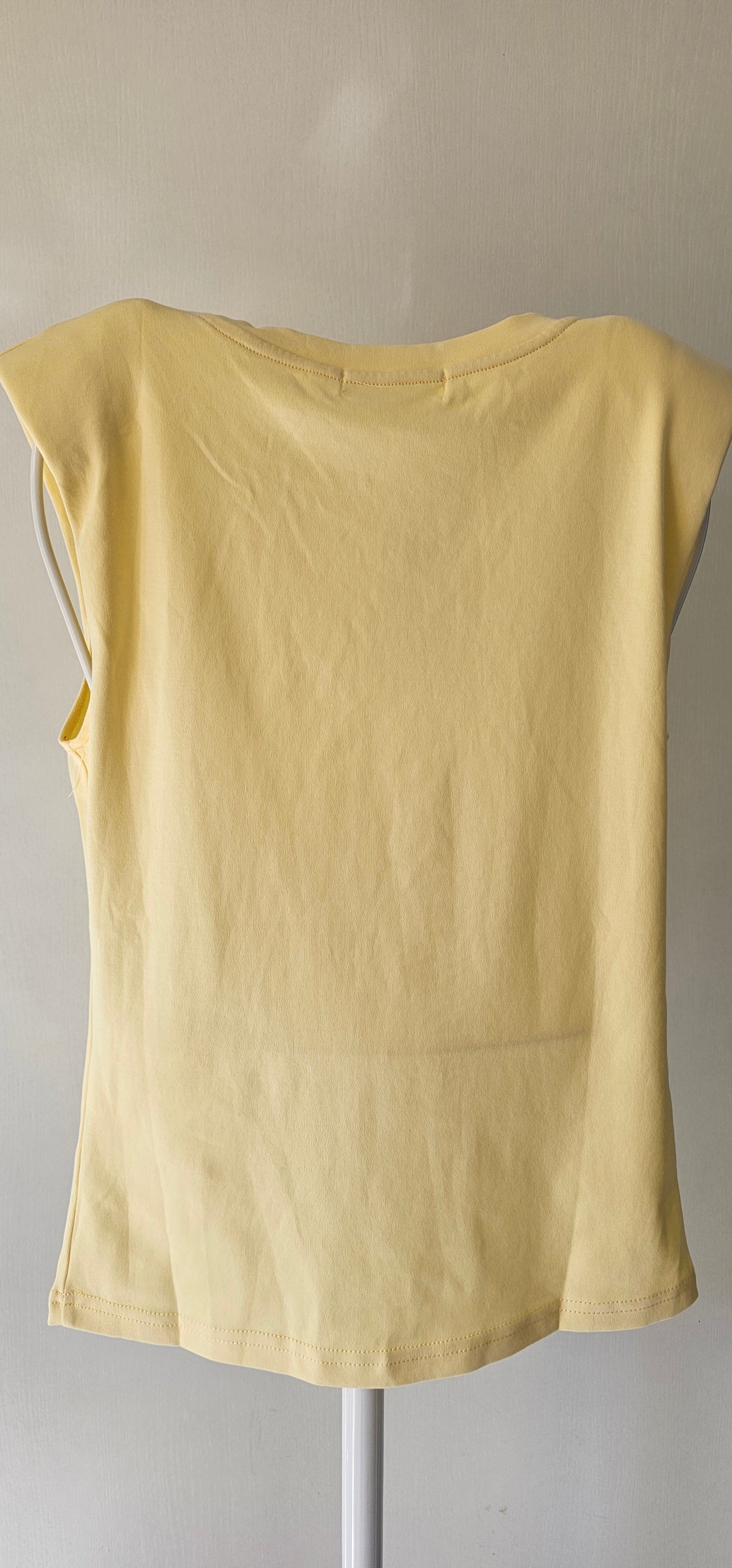Top Jaune avec Perles & Épaulettes