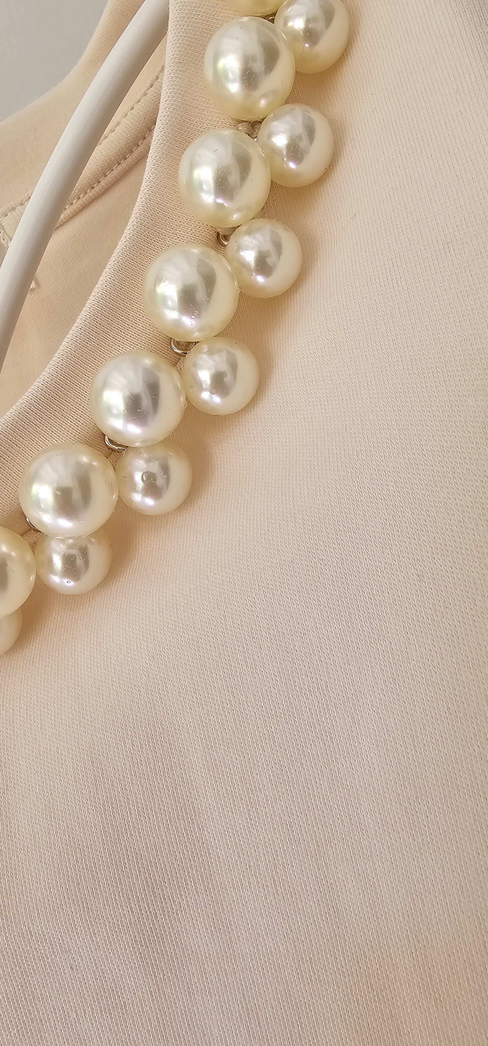 Top Beige avec Perles & Épaulettes