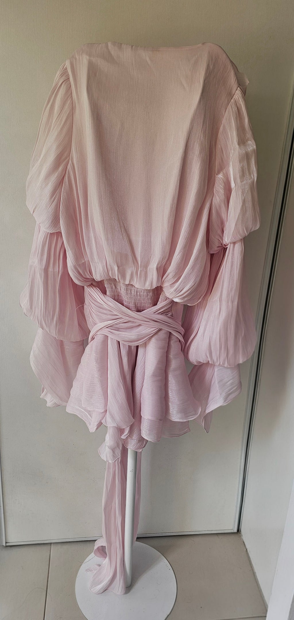 Robe Rose Satinée à Frou-Frou