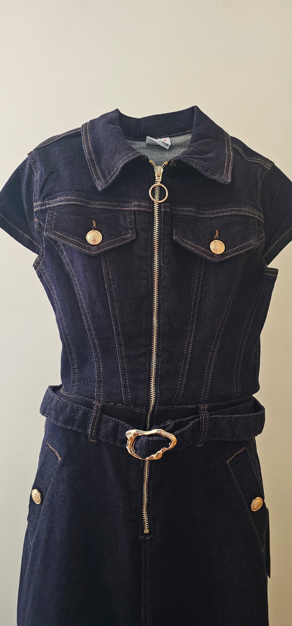 Robe Longue en Jeans Manches Courtes & Ceinture Dorée