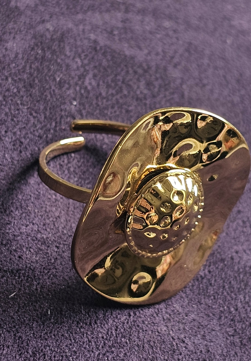 Bague Plateau Doré – Chevalière Martelée Ajustable Oversize