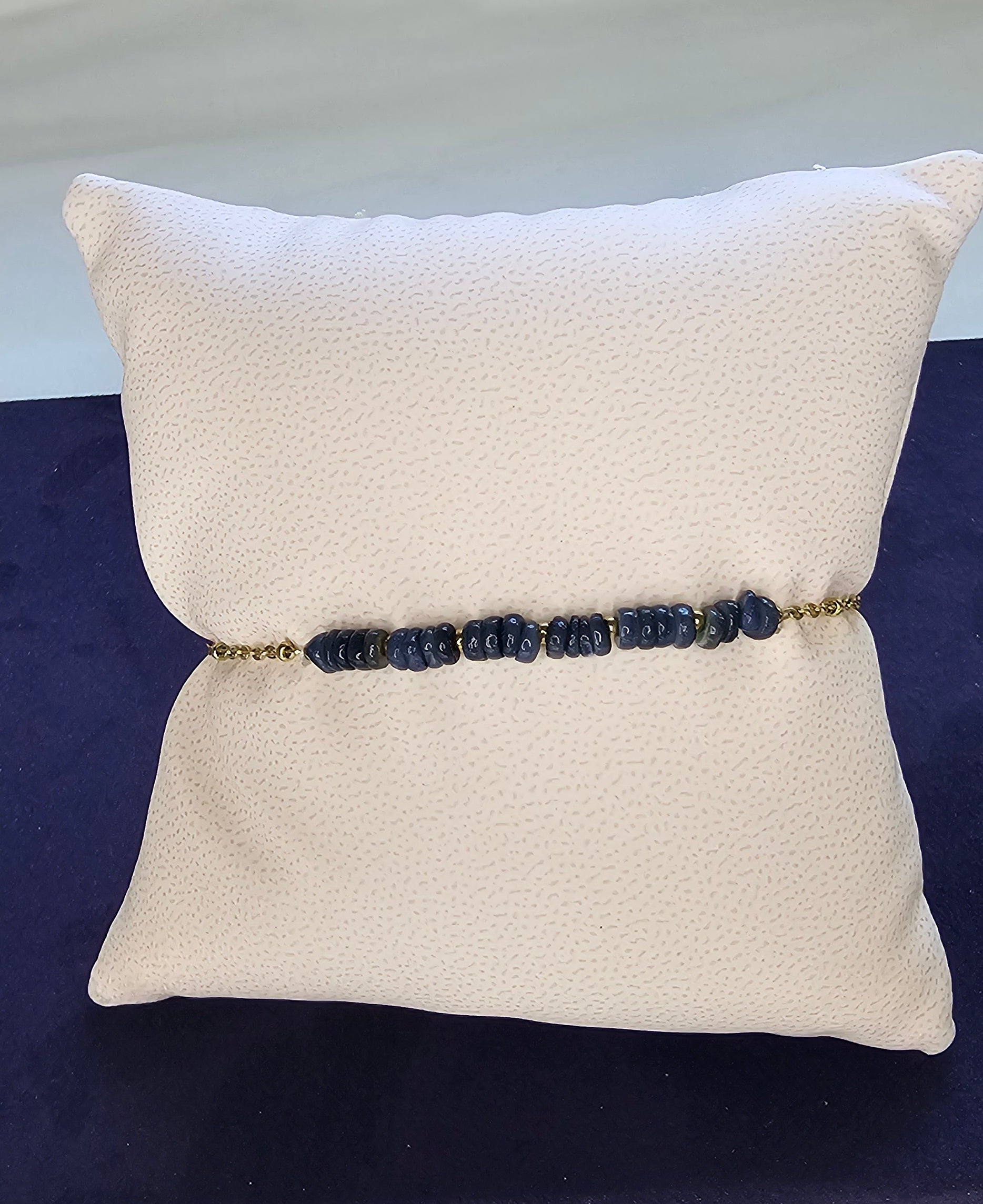 Bracelet Chaîne Dorée – Perle Bleues Ardoise en Rondelles