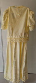 Ensemble Jupe & Blouse Jaune Claire en Dentelle