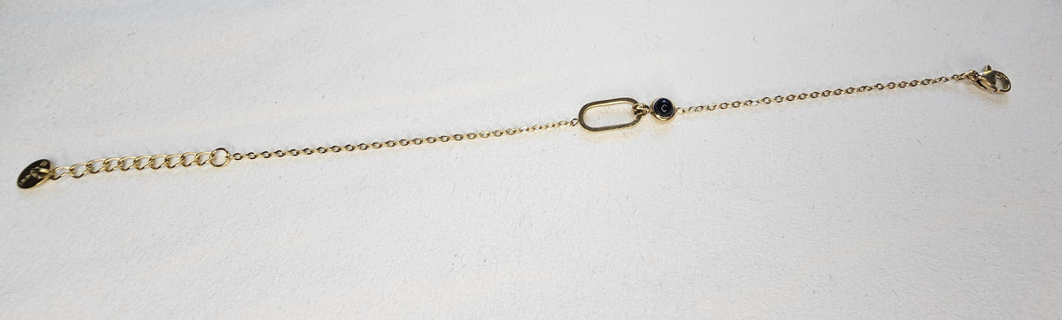 Bracelet Chaîne Dorée – Anneau Ovale & Cabochon Noir